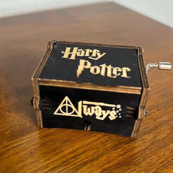 Harry Potter Collectible Music Box “I Solemnly Swear That I Am Up To No Good.” - Picture 1 of 12